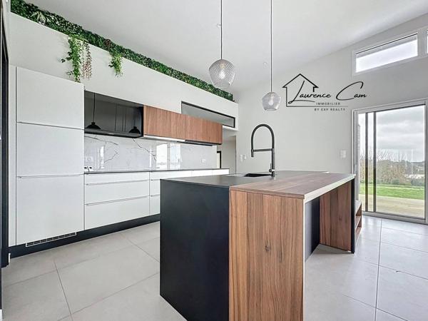 LANNILIS – Maison bois contemporaine – 127 m² – Terrain 2 128 m² – Jacuzzi – Garage