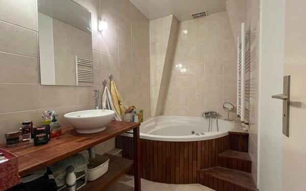 Maison à vendre    5 pièces • 98,77 m2 Courcouronnes