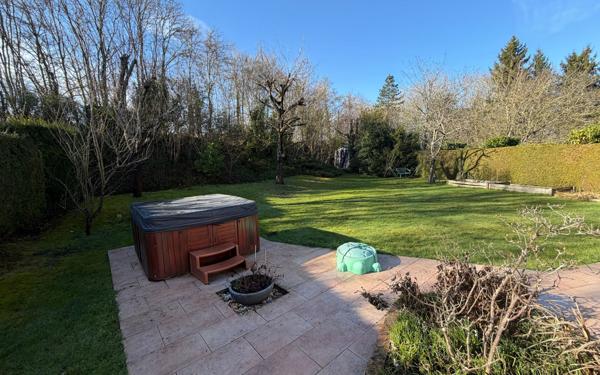 Maison à vendre    7 pièces • 135 m2 Montigny-le-Bretonneux