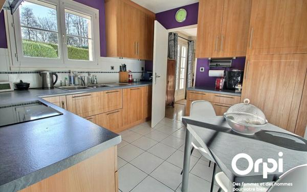 Maison à vendre    7 pièces • 135 m2 Montigny-le-Bretonneux