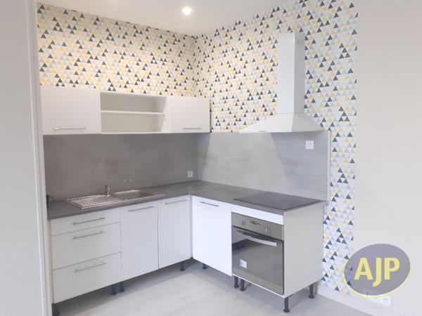 Location appartement Saintes : 540 € - AJP Immobilier Saintes