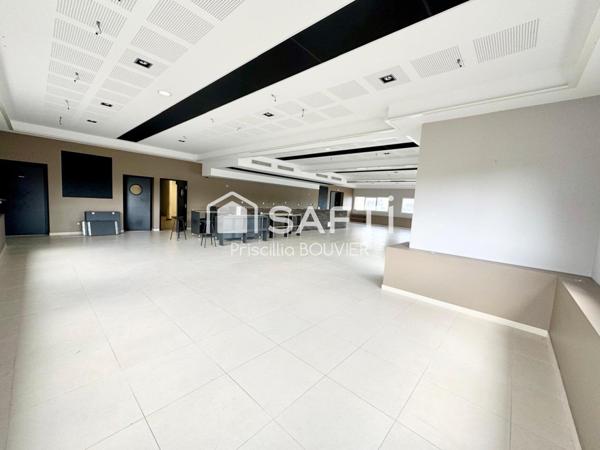 Ancien restaurant 100m² sortie d'autoroute  A480