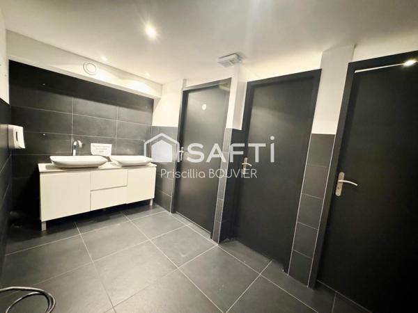 Ancien restaurant 100m² sortie d'autoroute  A480