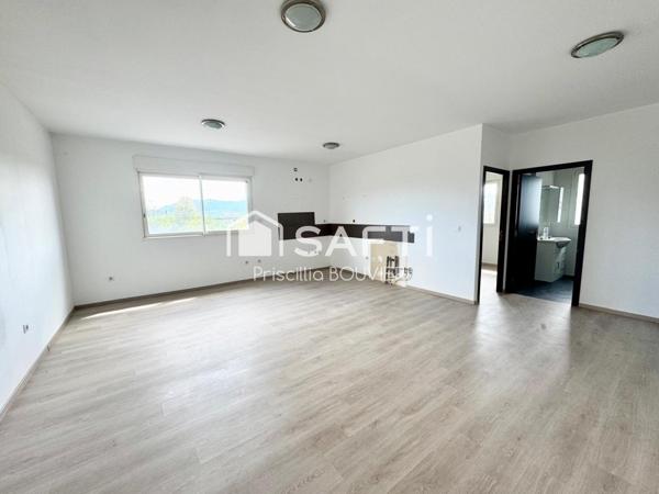 Ancien restaurant 100m² sortie d'autoroute  A480