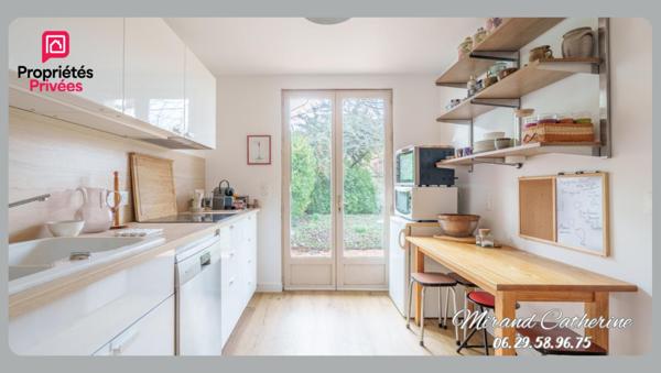 A Sainte-Savine  Maison familiale avec garage et terrain