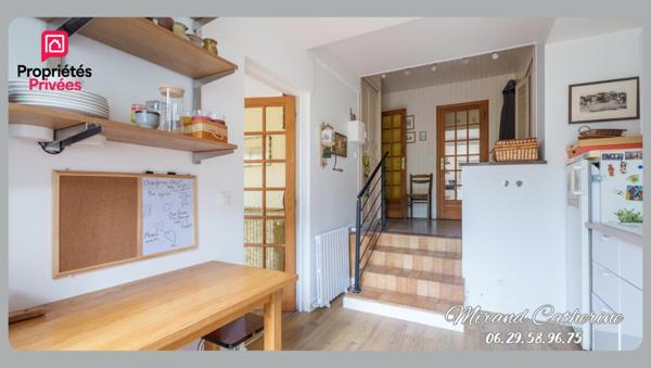 A Sainte-Savine  Maison familiale avec garage et terrain