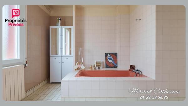 A Sainte-Savine  Maison familiale avec garage et terrain