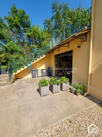 Maison
                                                                                                                                                                                                                                                                                                                        4 pièce(s)                                                                                                                                                                                                          3 chambre(s)                                                                                                                                                                                                          85  m²