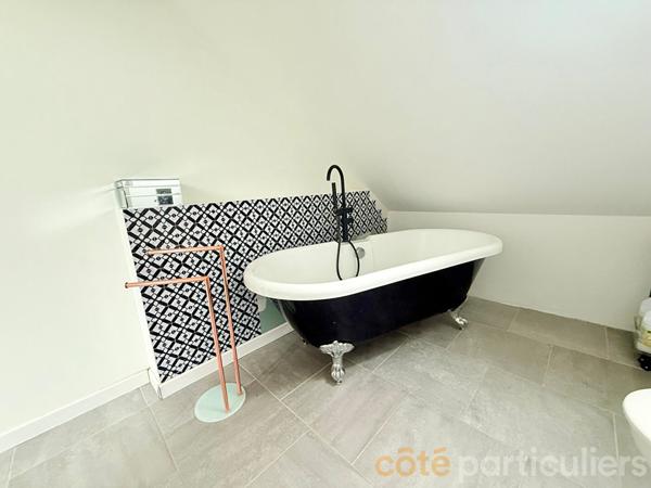 Vente Maison141 m² - 8 Pièces - CHATEAU RENAULT (37110)