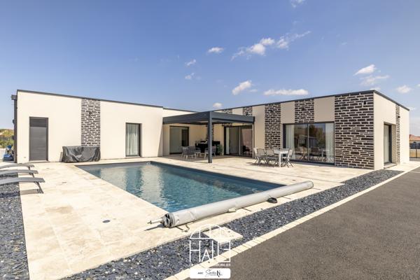 Maison
         7 pièces
        - 222 m² Bien prestige 514 900 € *