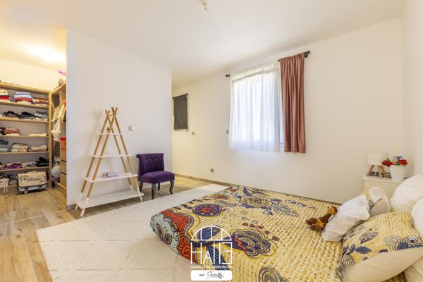 Maison
         7 pièces
        - 222 m² Bien prestige 514 900 € *