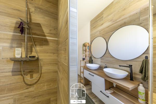 Maison
         7 pièces
        - 222 m² Bien prestige 514 900 € *