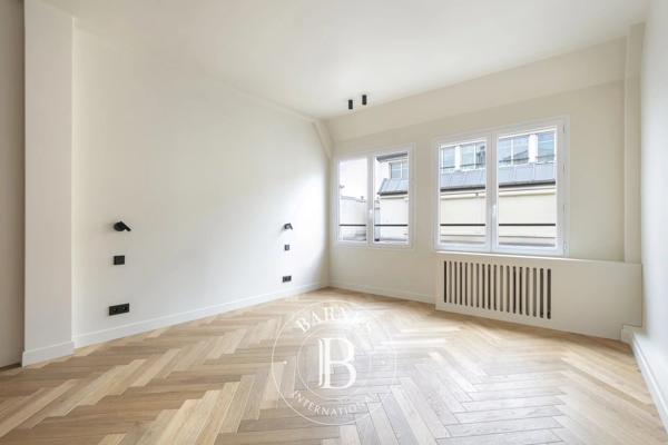 Paris 9ème, Appartement 4 Chambres -  165 m² à vendre