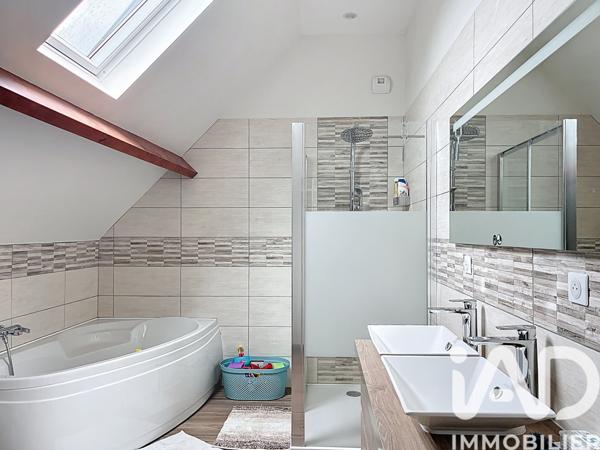 Maison à vendre 6 pièces 160 m² Bézu-la-Forêt