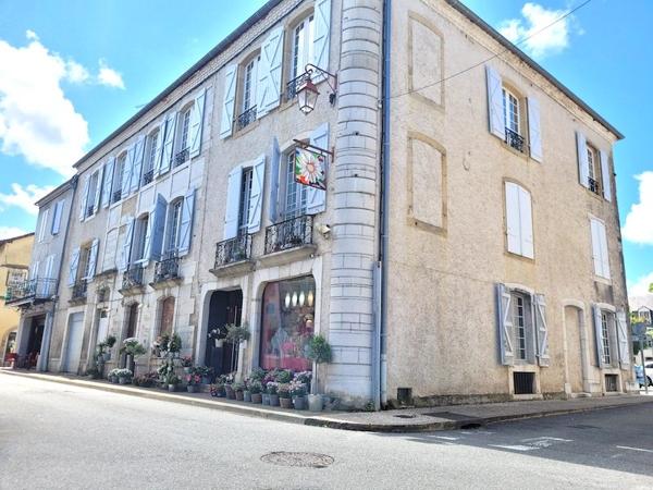 À vendre - Boutique 120 m² située à Navarrenx (64190)