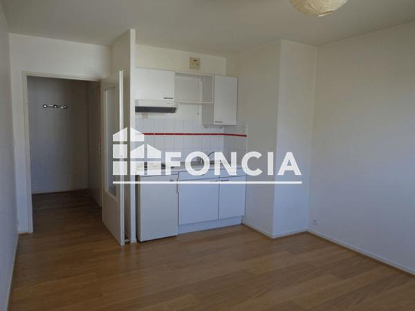 Location Studio 21.89 m² - 18 RUE VICTOR HUGO Brest 29200