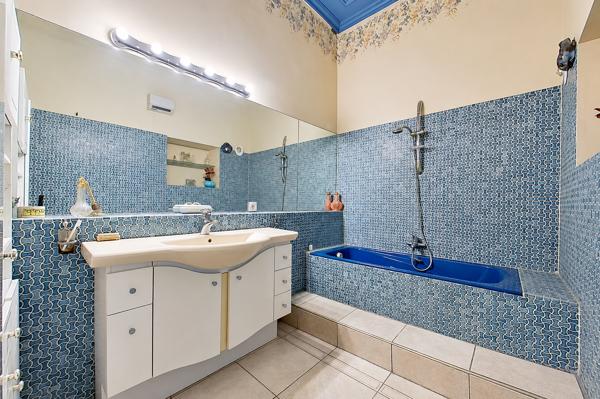 Appartement
         4 pièces
        - 118 m² 610 000 € *