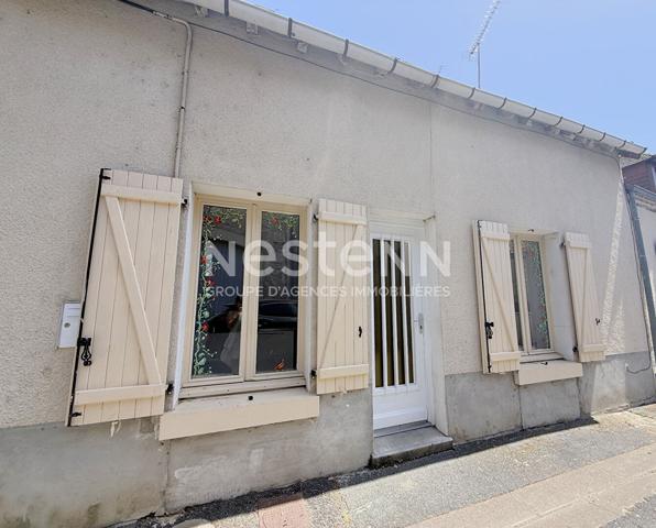 MAISON À LOUER 3 CHAMBRES, CENTRE BOURG PROCHE COMMERCES ET ECOLES, CHABRIS (INDRE 36)