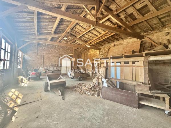 Hangar avec jardin à Augé !