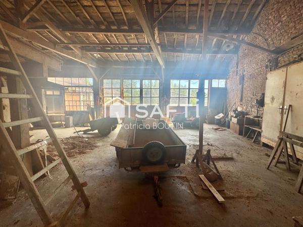 Hangar avec jardin à Augé !