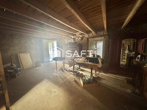 Hangar avec jardin à Augé !