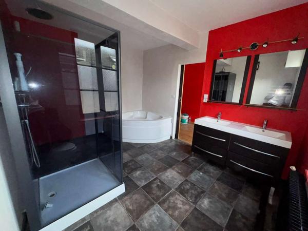 NOUVEAU PRIX POUR CE SUPERBE TRIPLEX