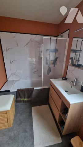 Wattrelos quartier "Mousserie" appartement T2 rénové d'environ 47 m² avec balcon et cave