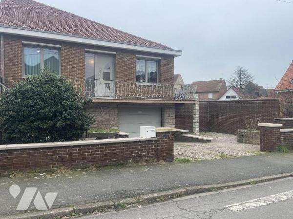 A VENDRE A BAILLEUL  DANS LE NORD (59) - MAISON INDIVIDUELLE DE TYPE BEL-ETAGE AVEC SOUS-SOL de...