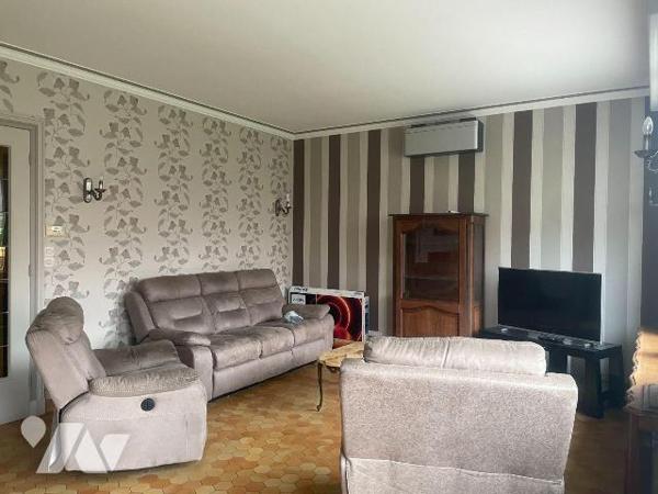 A VENDRE A BAILLEUL  DANS LE NORD (59) - MAISON INDIVIDUELLE DE TYPE BEL-ETAGE AVEC SOUS-SOL de...