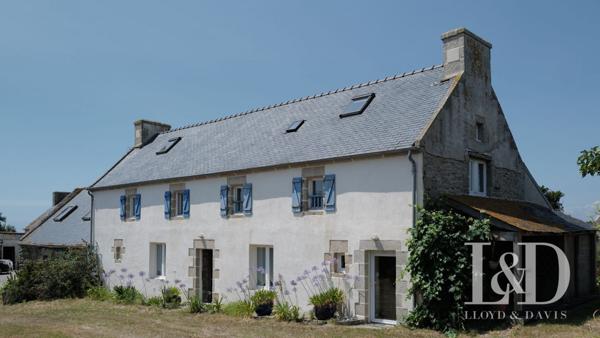 Authentique ferme du Cap Sizun, à seulement 150 m de la plage ! !