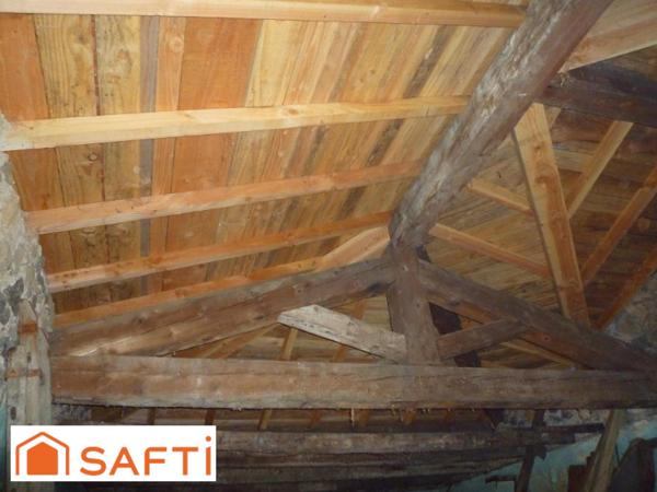 Maison 95m², terrain 750m², source