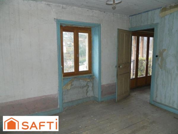 Maison 95m², terrain 750m², source