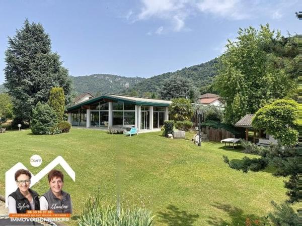 Coup de cœur assuré : maison de plain-pied, piscine et prestations haut de gamme au calme