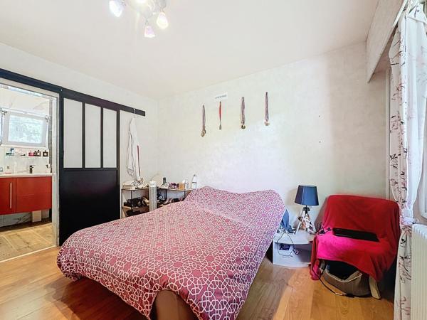 Coup de cœur assuré : maison de plain-pied, piscine et prestations haut de gamme au calme