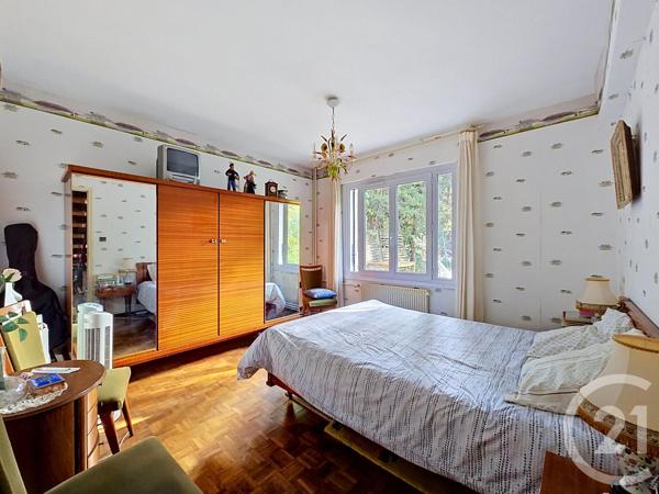 Maison à vendre  6 pièces - 129,75 m 2   MARSEILLE  - 13009