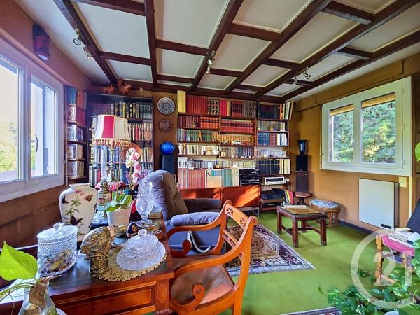 Maison à vendre  6 pièces - 129,75 m 2   MARSEILLE  - 13009