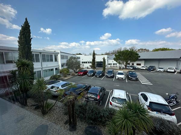 Local d'activité Bruges limite Bouscat 440 m2