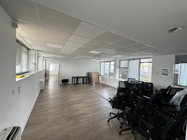 Local d'activité Bruges limite Bouscat 440 m2