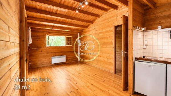 Maison
         6 pièces
        - 183 m² Exclusivité 379 000 € *