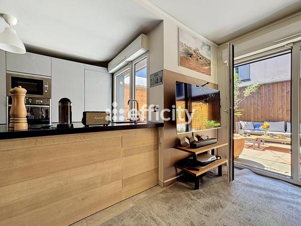 Maison
         4 pièces
        - 79 m² Exclusivité 510 000 € *