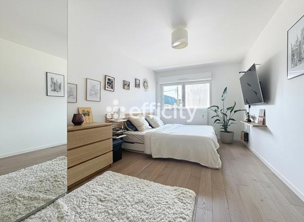 Maison
         4 pièces
        - 79 m² Exclusivité 510 000 € *