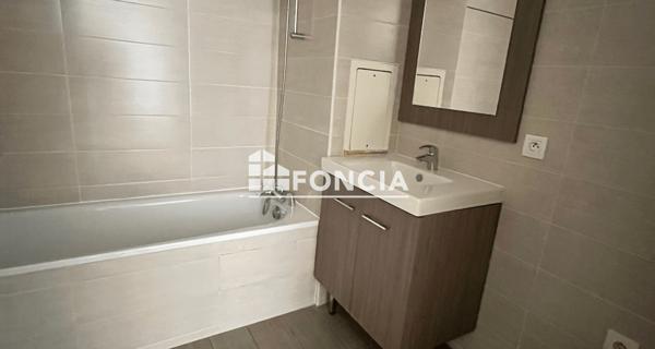 Location Appartement 3 pièces 64 m² - Vitry-sur-seine 94400