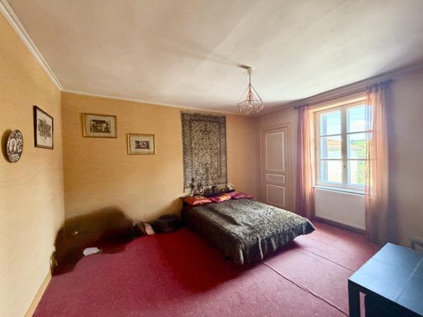 Maison
         10 pièces
        - 239 m² 310 000 € *