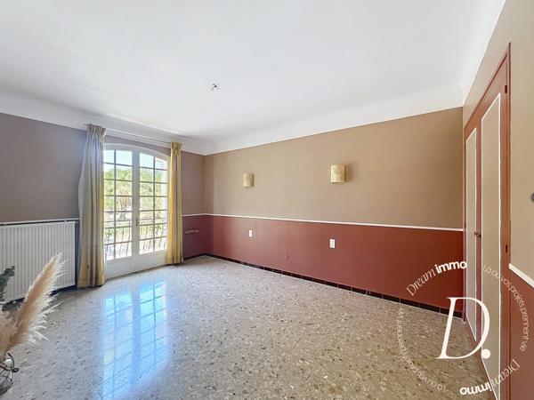 Maison lumineuse de 140 m² à Las Cobas – 4 chambres – Quartier paisible face au parc