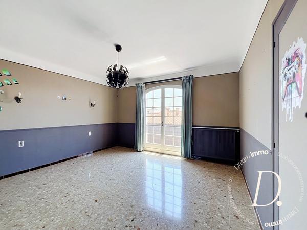 Maison lumineuse de 140 m² à Las Cobas – 4 chambres – Quartier paisible face au parc