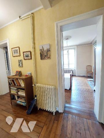 A VENDRE - RENNES (35) Maison de 160 m² + jardin arboré de 125 m² environ (Pas de stationnement...