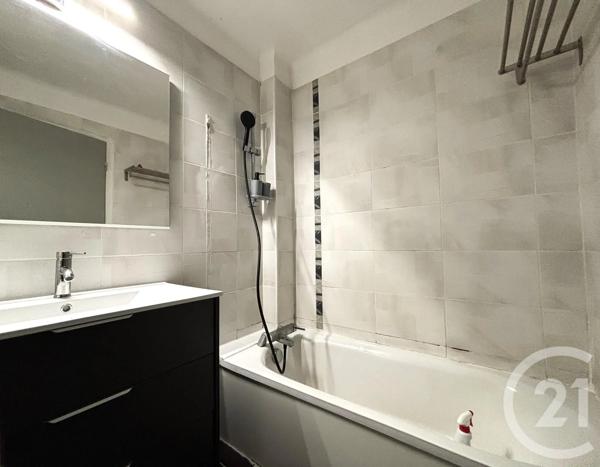Appartement T3 à vendre  3 pièces - 57,48 m 2   PERPIGNAN  - 66