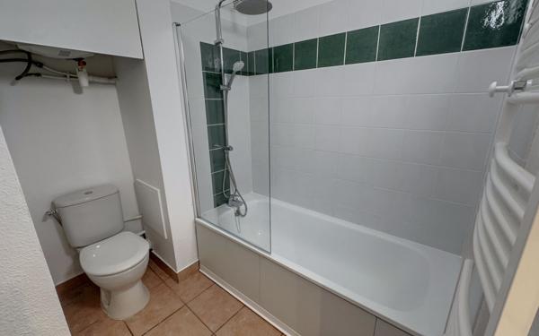 Appartement à louer    1 pièce •  Nîmes