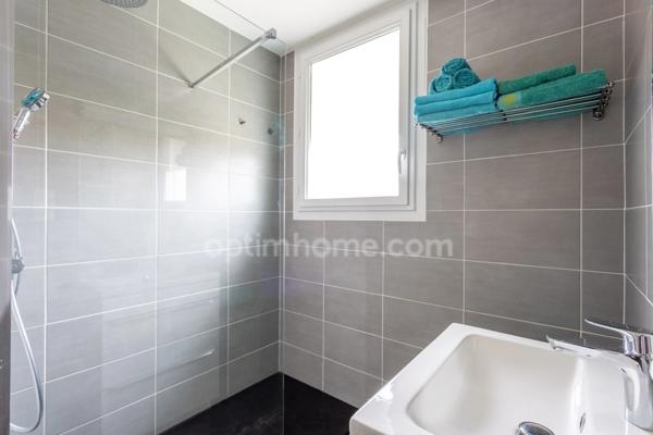 Maison de ville 4 chambres avec jardin et garages à Bellerive / Allier 03700