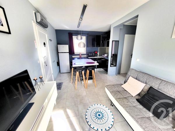 Appartement F2 à vendre  2 pièces - 36 m2 LA LONDE LES MAURES - 83